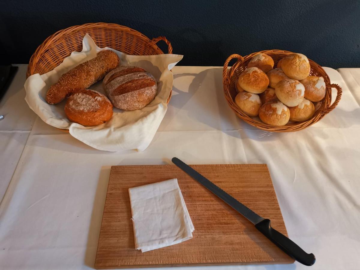 Hotel Restaurant Goldener Schluessel Altdorf Ngoại thất bức ảnh