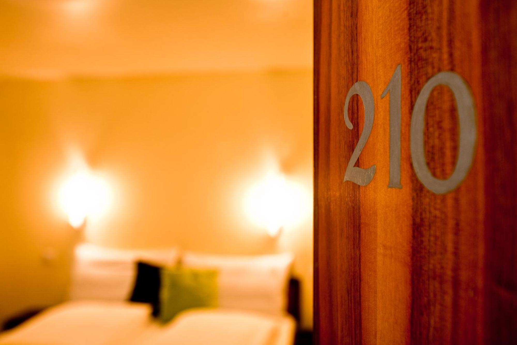 Hotel Restaurant Goldener Schluessel Altdorf Ngoại thất bức ảnh