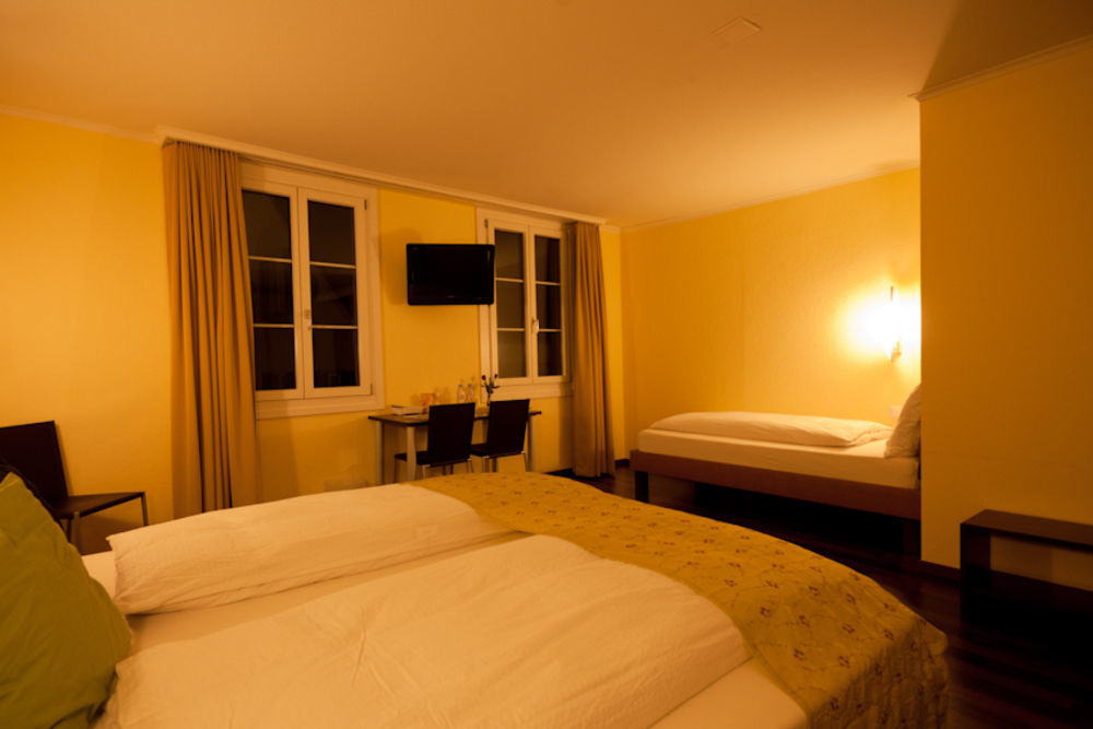 Hotel Restaurant Goldener Schluessel Altdorf Ngoại thất bức ảnh